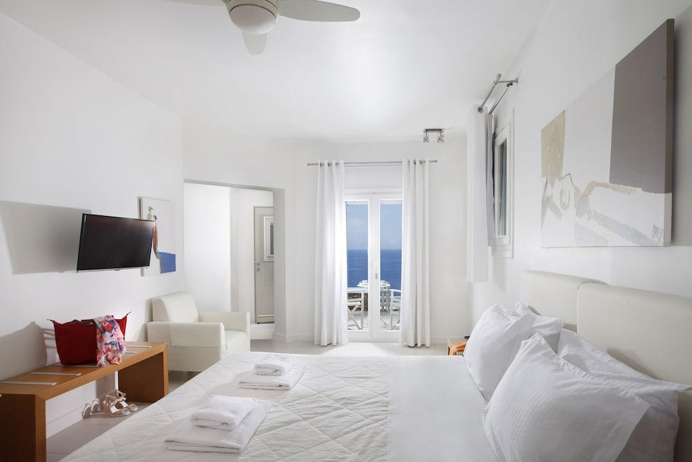 Selana Suites Chrisopigi  Buitenkant foto